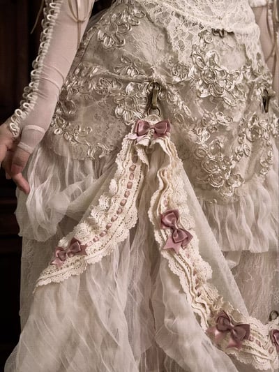 Cupid's Verse Bustle Trailing Skirt