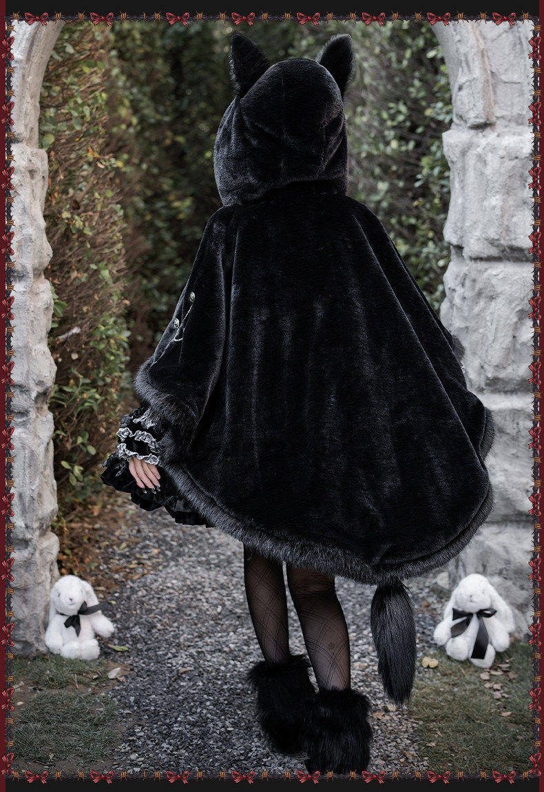Werewolf — Black Fur Cape with Hood and Tail