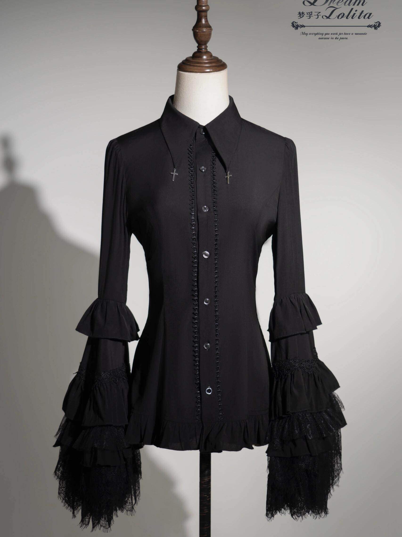 Spider Feather Lace Hime-Sleeve Blouse